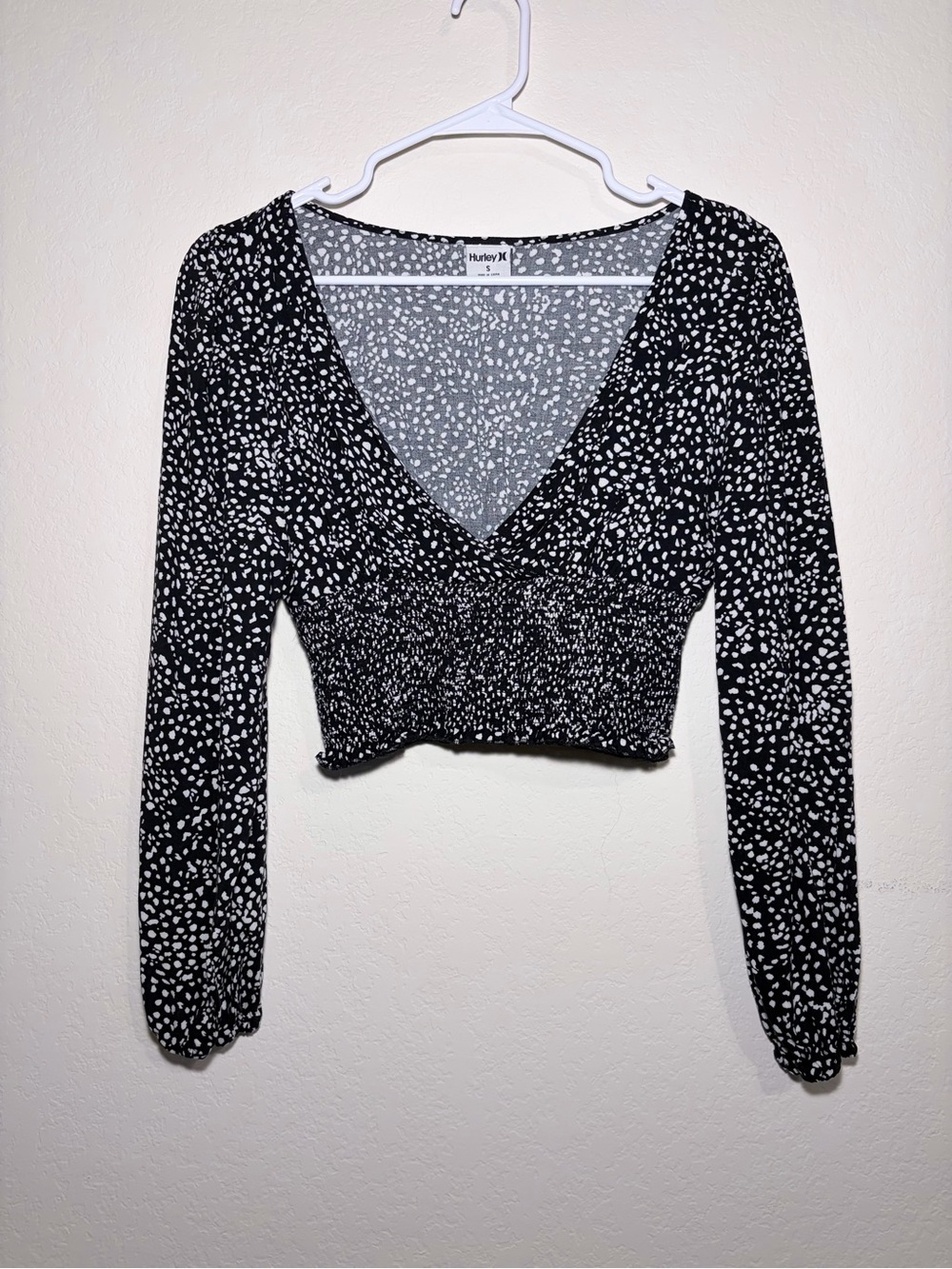 Hurley Black & White V-Neck Crop Top